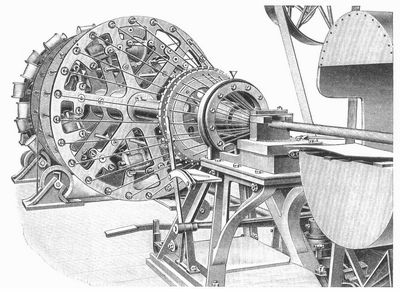Fig. 5. Maschine zur Umspinnung von Starkstromkabeln mit Eisendrähten.